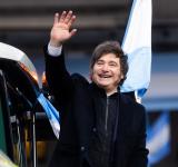 Milei se sube al “tour de la gratitud” y viaja a Córdoba
