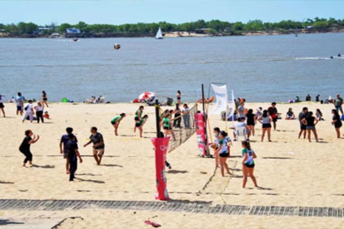 Con fútbol playa y presencia internacional, Rosario inició la Playa Olímpica camino a los Suramericanos 2026
