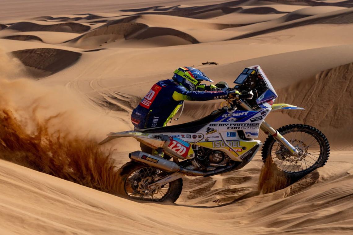 Luciano Benavides es el nuevo líder del Dakar y sueña con la consagración en motos