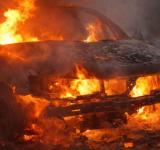 Tres autos incendiados en menos de ocho horas en distintos puntos de Rosario