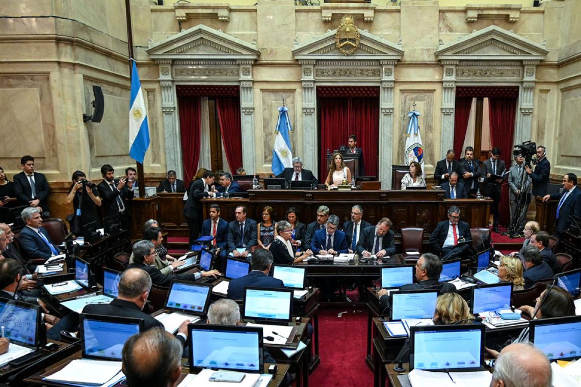 Reforma laboral: la rebaja de Ganancias sigue como escollo y Bullrich busca destrabar apoyos