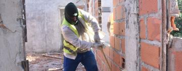 Rosario: derribaron dos construcciones y ya son 108 los búnkeres de droga inactivados en la provincia