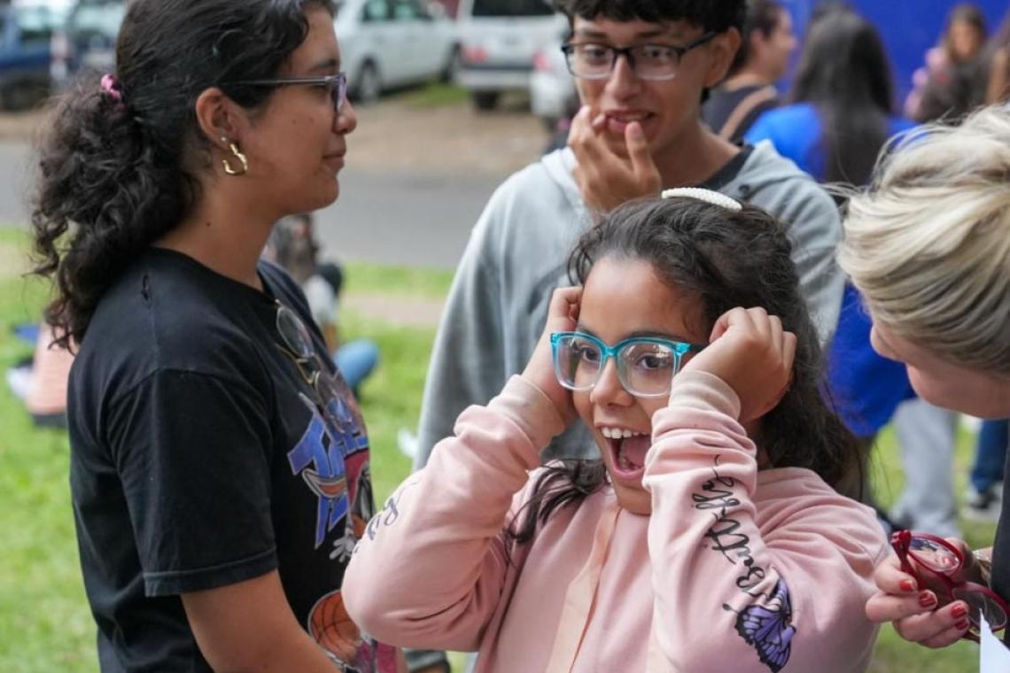 Santa Fe Acá y Ver para Ser Libres: más de 4.200 lentes entregados para mejorar la vida y el aprendizaje de chicos en toda la provincia