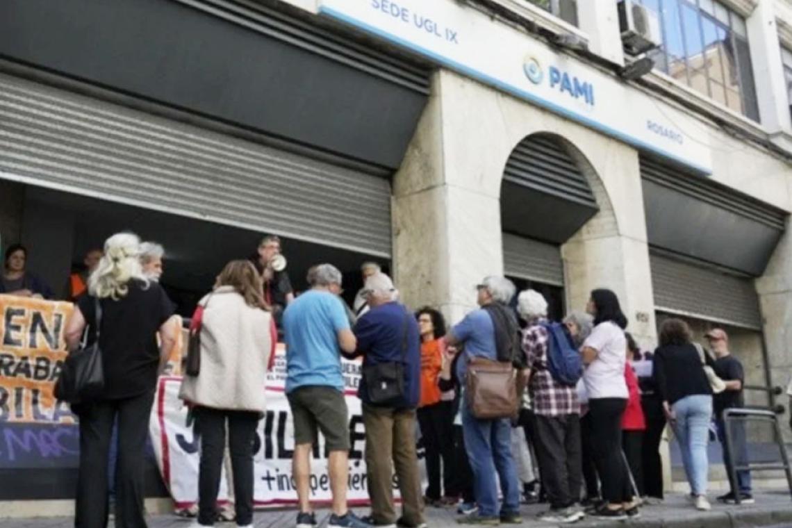 Paro de médicos de PAMI: denuncian caída de ingresos y alertan por el impacto en la atención