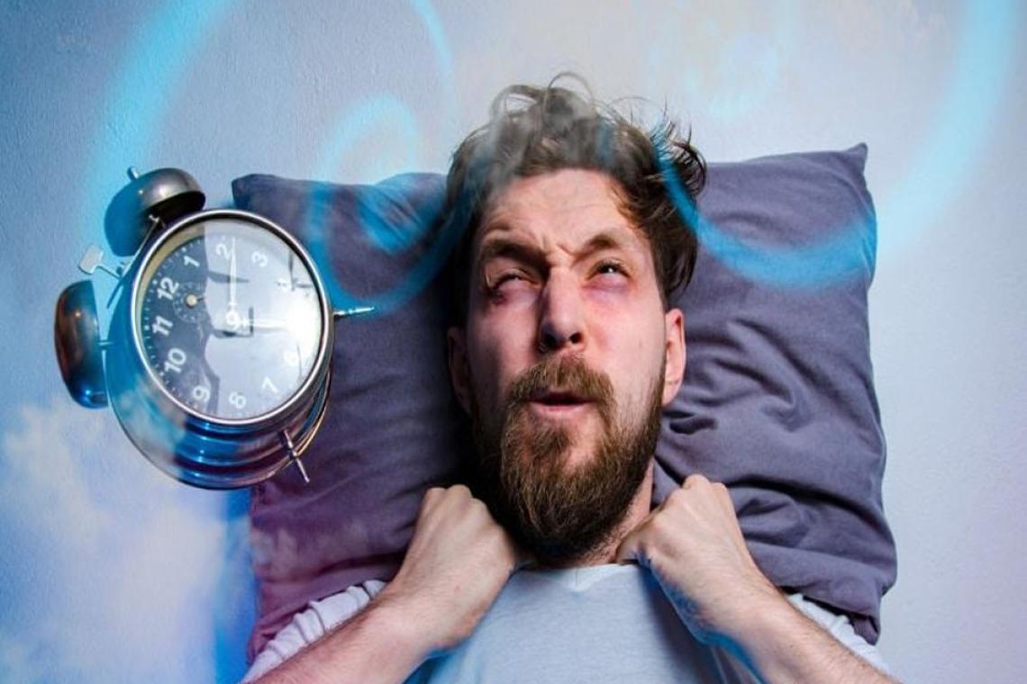 Dormir mal ya no es un detalle: el inquietante efecto que preocupa a los científicos