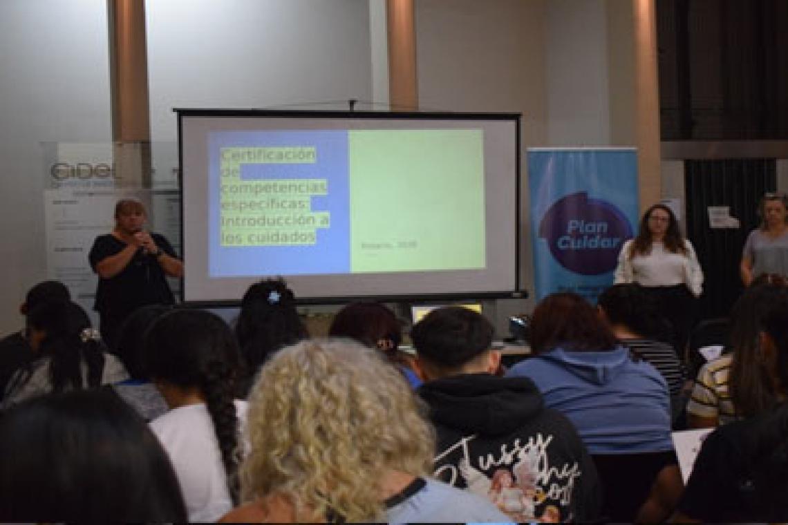 Comenzó un nuevo ciclo de capacitaciones para la formación de promotoras y promotores de cuidado en la ciudad de Rosario.