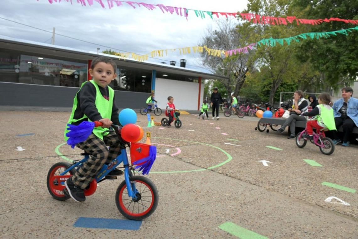 Rosario suma una bicisenda infantil en el polideportivo Garzón para promover la movilidad y educación vial