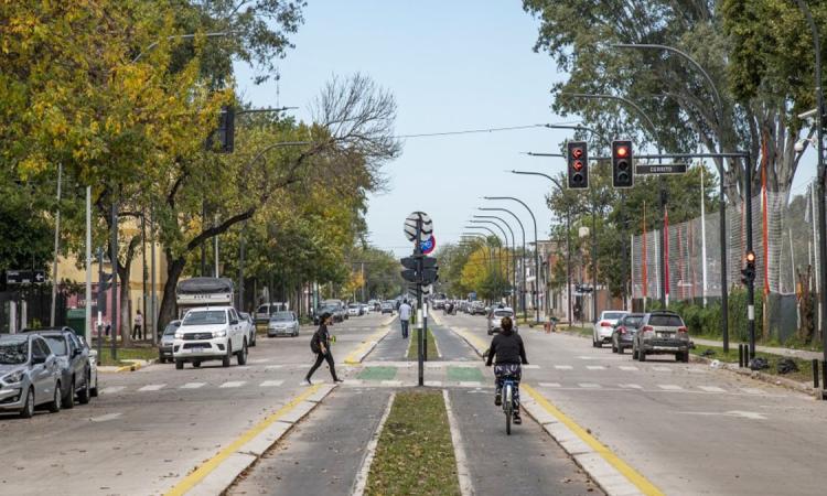 Avenida Rouillón estrena su nueva doble calzada con una gran fiesta para los vecinos