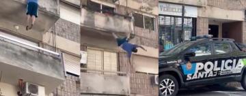 Cayó desde un cuarto piso y sobrevivió tras impactar contra un patrullero en pleno centro de Rosario