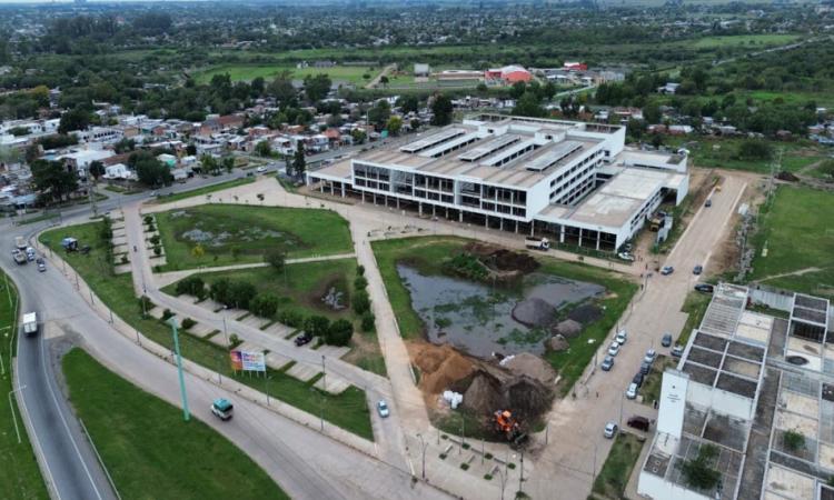 El Gobierno Provincial ya puso en marcha la megaobra para terminar el Hospital Regional Sur de Rosario