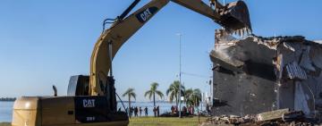 Comenzó la transformación de la Costa Norte con la demolición de Mordisco