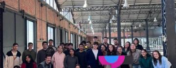 Jóvenes rosarinos se capacitaron con tecnología usada por gigantes globales y ya crean productos con IA