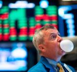 Fuerte rally financiero: las acciones argentinas se dispararon en Wall Street y el riesgo país cayó a mínimos de siete años