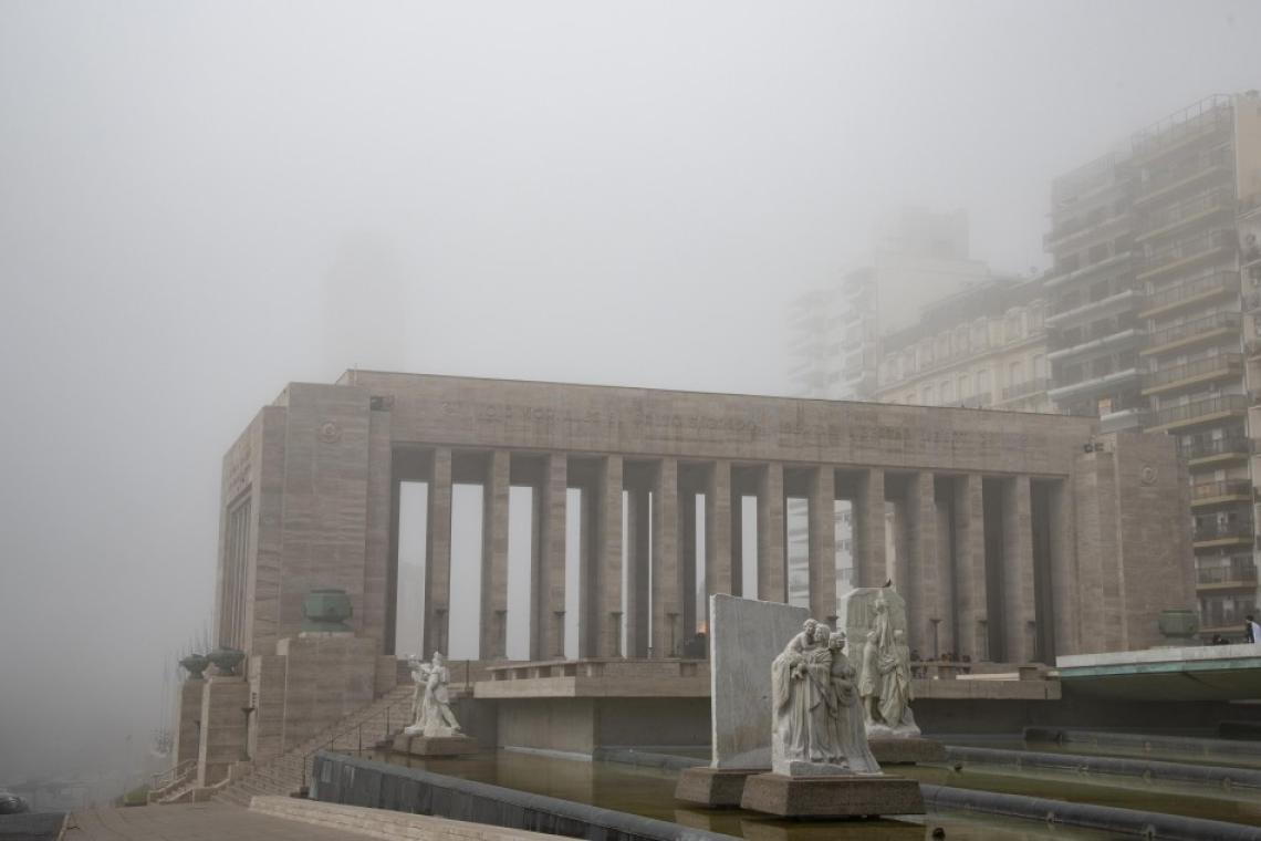 Rosario se prepara para un fin de semana con niebla, lluvias y un marcado descenso de temperatura