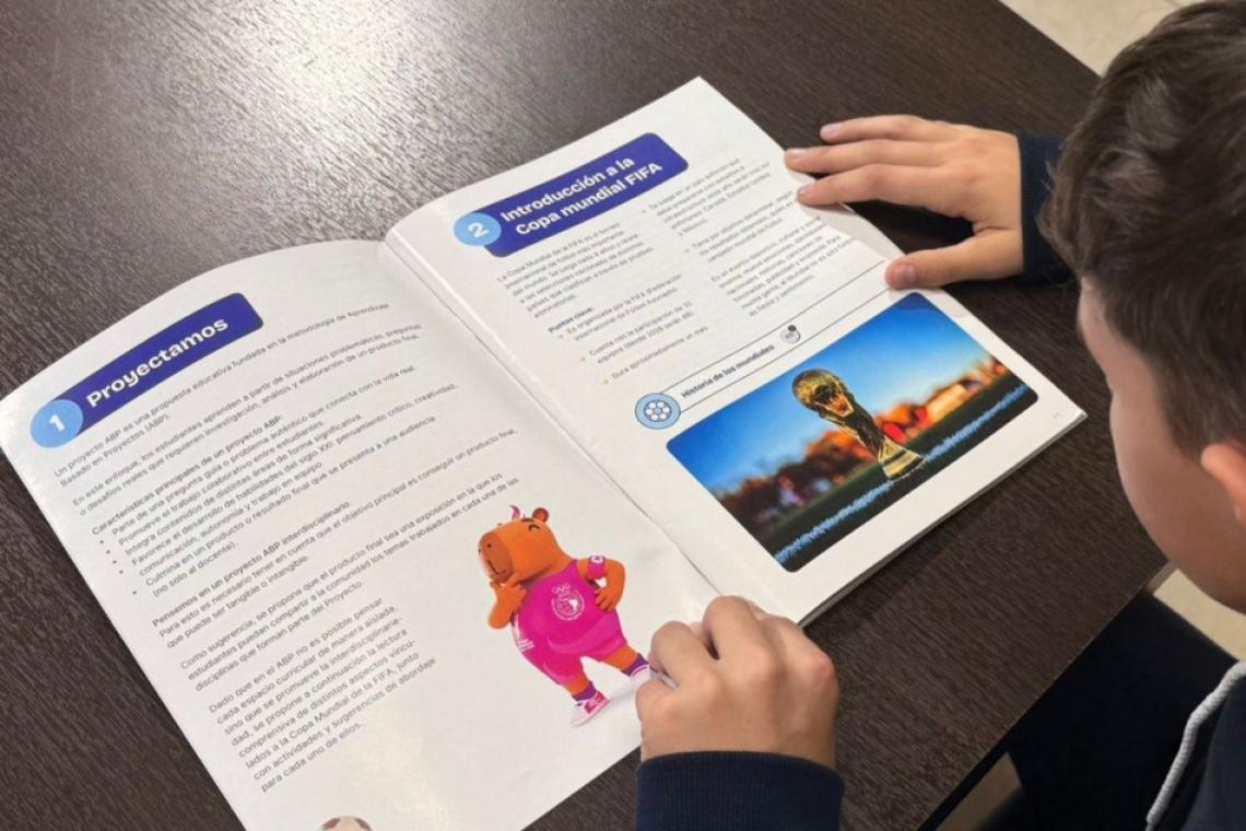 Mundial 2026 y Juegos Suramericanos: Santa Fe lleva el deporte a las aulas con materiales pedagógicos especiales