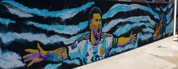 Rosario inauguró la Plaza de Bolsillo N°100 con un impactante mural de Lionel Messi