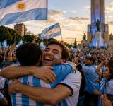 La Selección y el abrazo que define a los argentinos: una pasión que va mucho más allá del fútbol