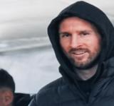 Messi reapareció en Arroyo Seco para acompañar al club de su familia