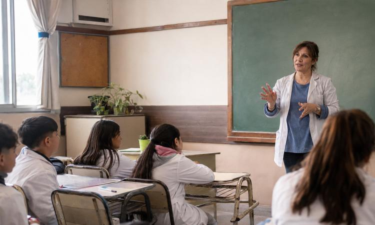Santa Fe ratifica clases y descontará el día a quienes adhieran al paro
