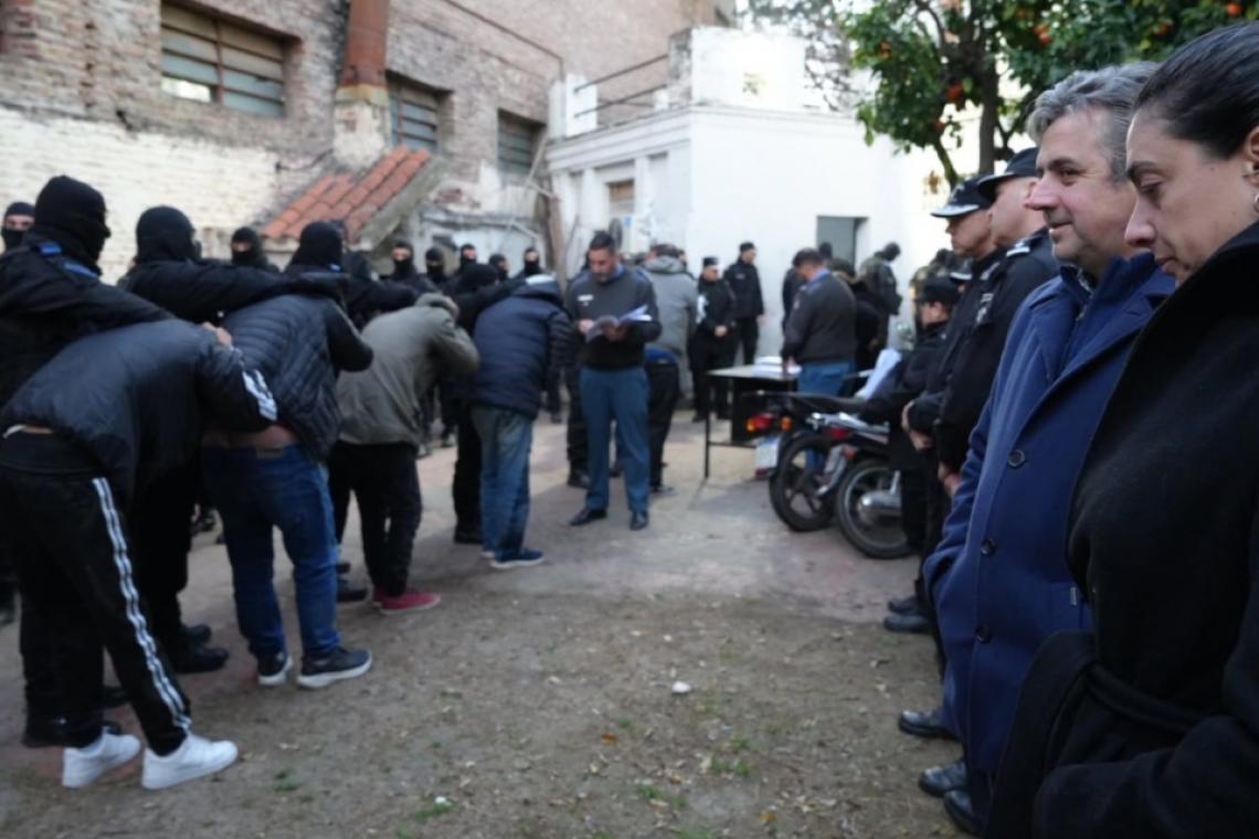 Rosario: trasladaron a más de 100 detenidos de comisarías a cárceles provinciales