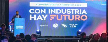 Pullaro pidió un modelo nacional que proteja la industria y genere empleo