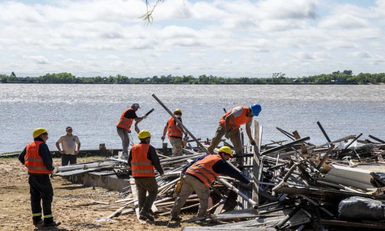 Demolieron el antiguo bar Paradiso para ampliar la playa pública en Costa Norte